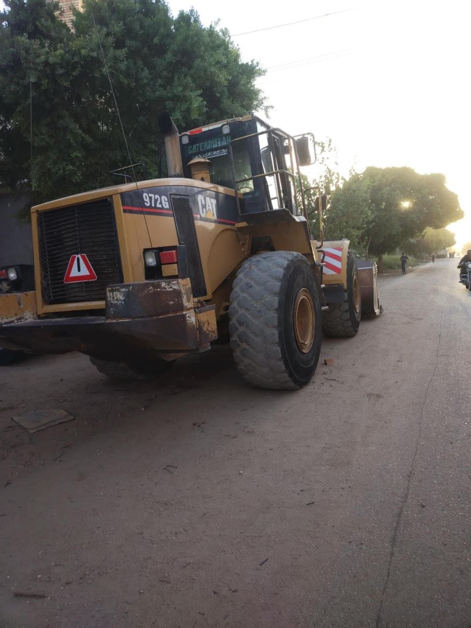 لودر كاتربلر للبيع, كاتربلر 972 موديل 2002 تواجد المنصورة, أفضل موقع لبيع الشاحنات والمعدات الثقيلة في مصر
