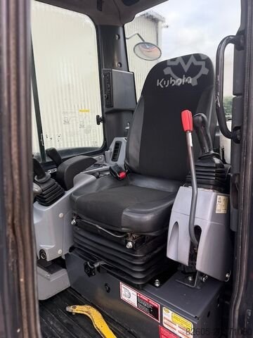 Kubota excavator for sale, Kubota U 48-4 model 2017 imported from Europe, the best site for selling trucks and heavy equipment in Egypt