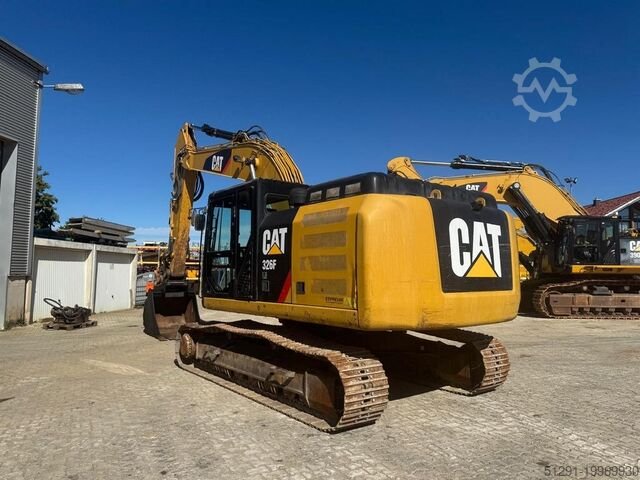 حفار Caterpillar للبيع,  Caterpillar 326F موديل 2019 استيراد من اوروبا, أفضل موقع لبيع الشاحنات والمعدات الثقيلة في مصر