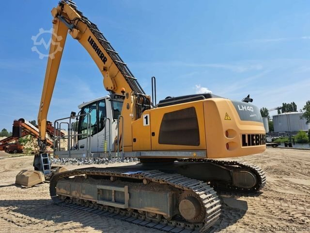 حفار LIEBHERR للبيع,  LIEBHERR LH40C موديل 2014 استيراد من اوروبا, أفضل موقع لبيع الشاحنات والمعدات الثقيلة في مصر