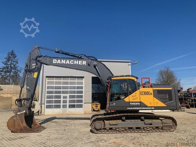 Volvo excavator for sale, Volvo EC300ENL model 2021 imported from Europe, the best site for selling trucks and heavy equipment in Egypt