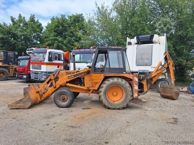 Loader Case for sale, Case 580 model 1977 imported from China, the best site for selling trucks and heavy equipment in Egypt