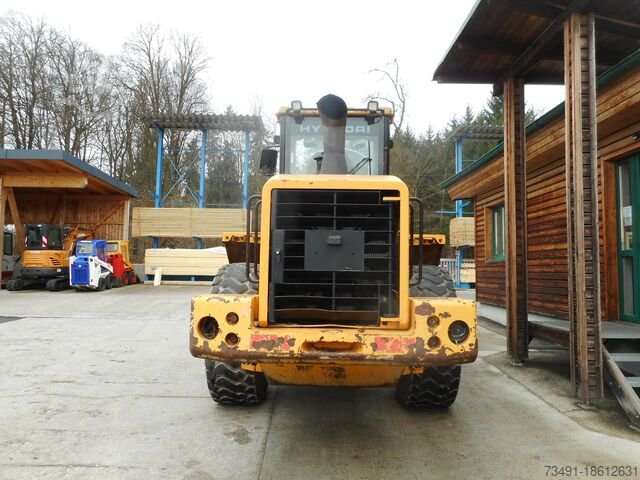 Hyundai loader for sale, Hyundai HL740-7 model 2008 imported from China, the best site for selling trucks and heavy equipment in Egypt