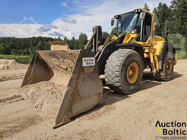 Volvo loader for sale, Volvo L 180 G model 2012 imported from China, the best site for selling trucks and heavy equipment in Egypt