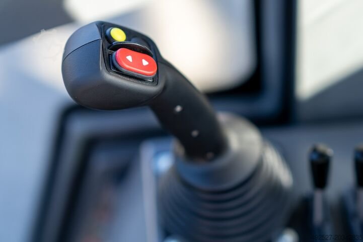 KINGWAY loader for sale, KINGWAY 815T model 2025 imported from China, the best site for selling trucks and heavy equipment in Egypt