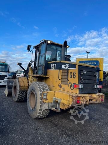 Caterpillar loader for sale, Caterpillar IT28G model 1998 imported from China, the best site for selling trucks and heavy equipment in Egypt