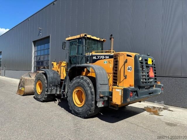 لودر Hyundai للبيع,  Hyundai 770-9 موديل 2013 استيراد من الصين, أفضل موقع لبيع الشاحنات والمعدات الثقيلة في مصر