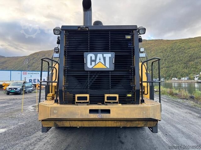 CAT loader for sale, CAT 988 model 2018 imported from China, the best site for selling trucks and heavy equipment in Egypt