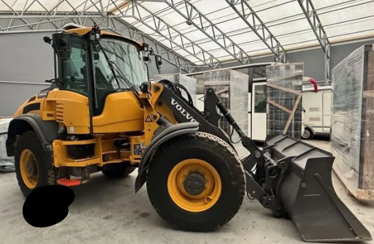 Volvo loader for sale, Volvo L45H model 2022 imported from China, the best site for selling trucks and heavy equipment in Egypt