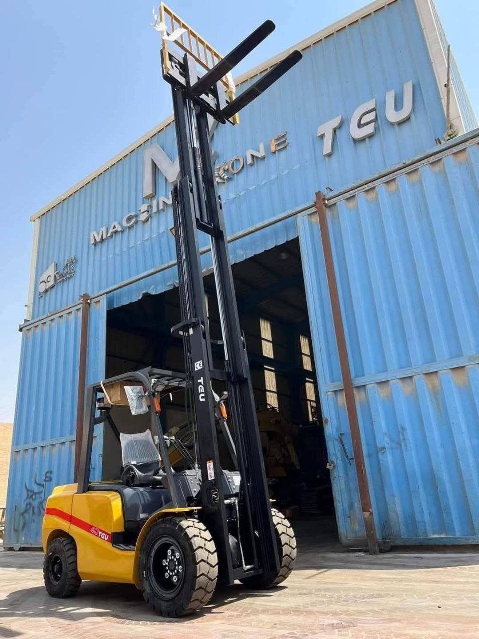 كلارك TEU للبيع في الاسكندرية,  TEU 70 موديل 2008 تواجد الاسكندرية, أفضل موقع لبيع الشاحنات والمعدات الثقيلة في مصر