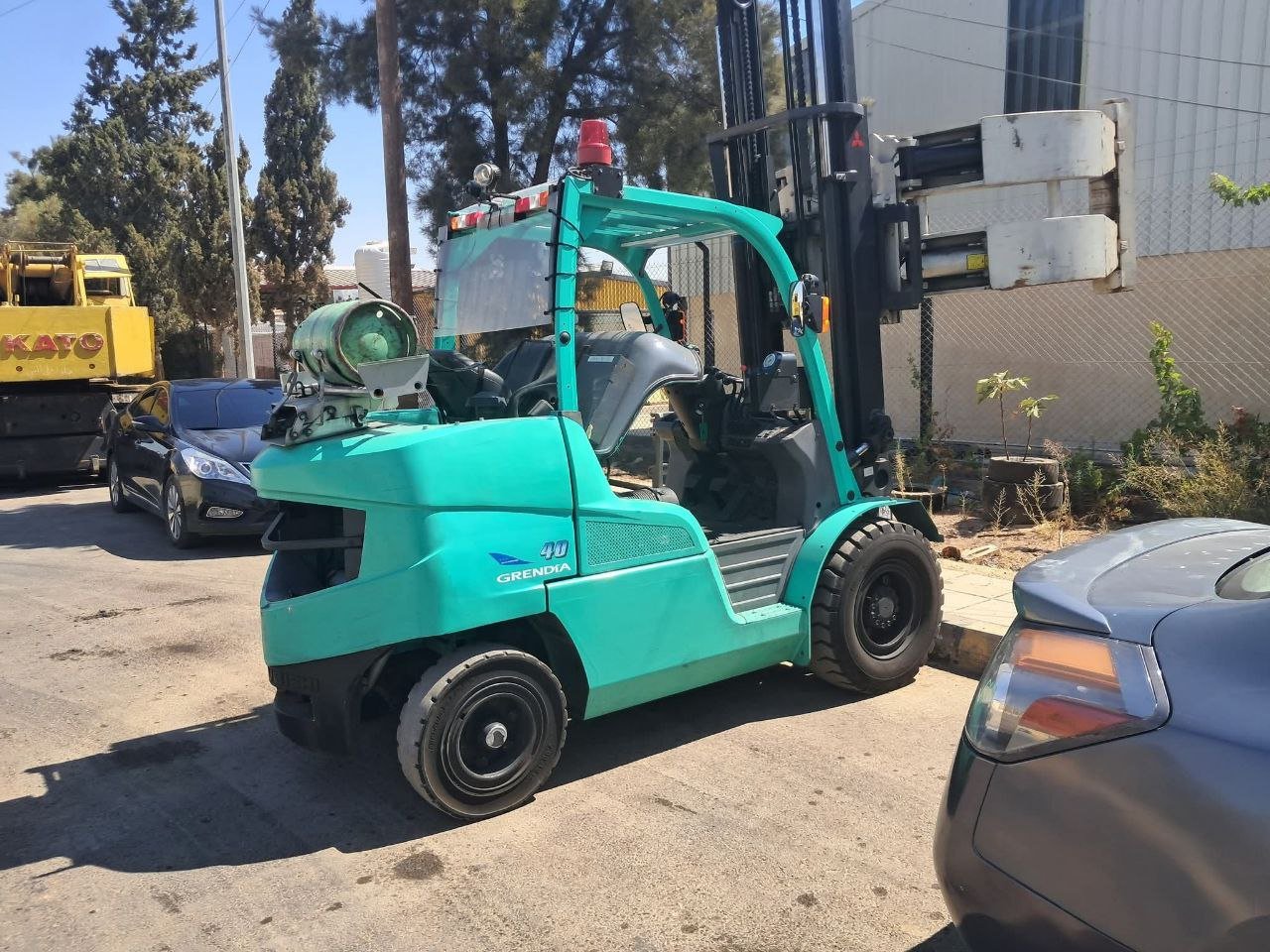 كلارك ميتسوبيشي للبيع في القاهرة,  ميتسوبيشي 221 موديل 2006 تواجد القاهرة, أفضل موقع لبيع الشاحنات والمعدات الثقيلة في مصر