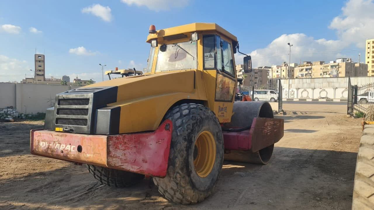 Dynbak crusher for sale in Cairo, Dynbak CA512 model 1998 available in Cairo, the best website for selling trucks and heavy equipment in Egypt