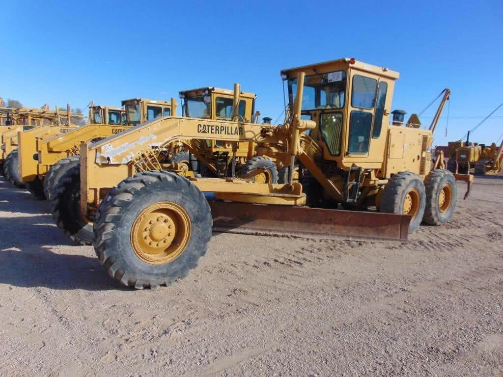 Caterpillar grader for sale in Beheira, Caterpillar 140G model 1994 available in Beheira, the best site for selling trucks and heavy equipment in Egypt