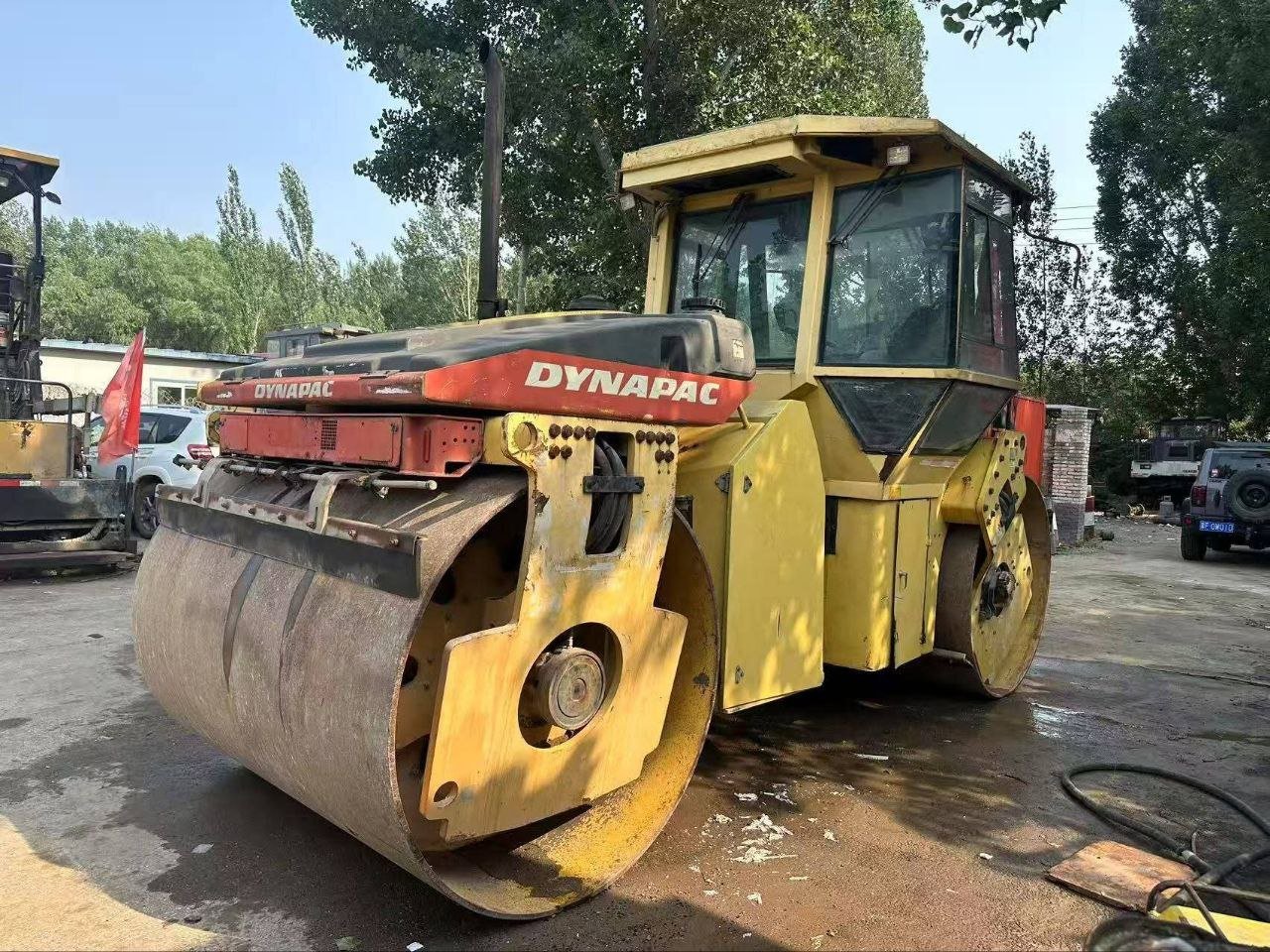 Dynbak Roller for sale in Cairo, Dynbak  CC522 model 2000 available in Cairo, the best website for selling trucks and heavy equipment in Egypt