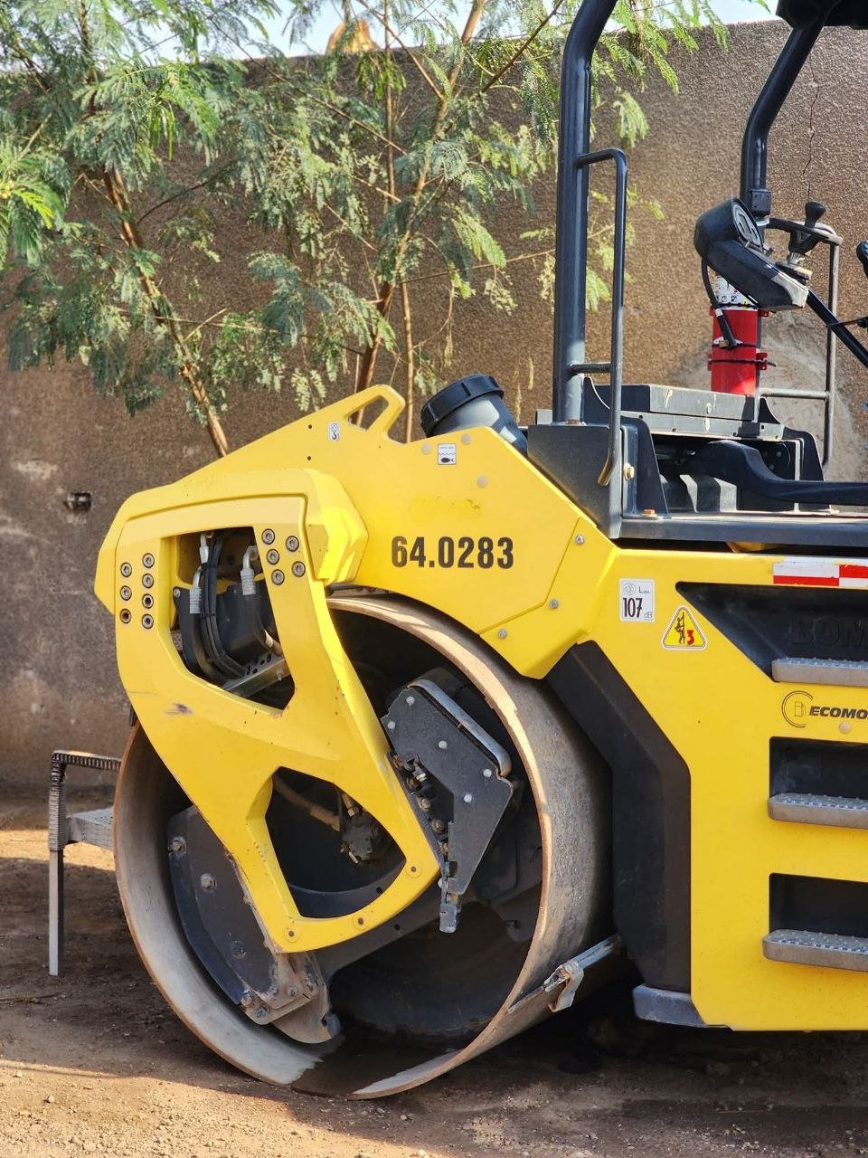 Bomag roller for sale in Beheira, Bomag 190 model 2014 available in Beheira, the best site for selling trucks and heavy equipment in Egypt