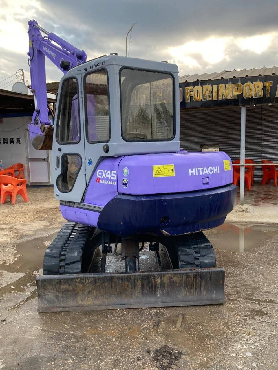 Hitachi excavator for sale in Mansoura, Hitachi 45 model 2018 available in Mansoura, the best site for selling trucks and heavy equipment in Egypt