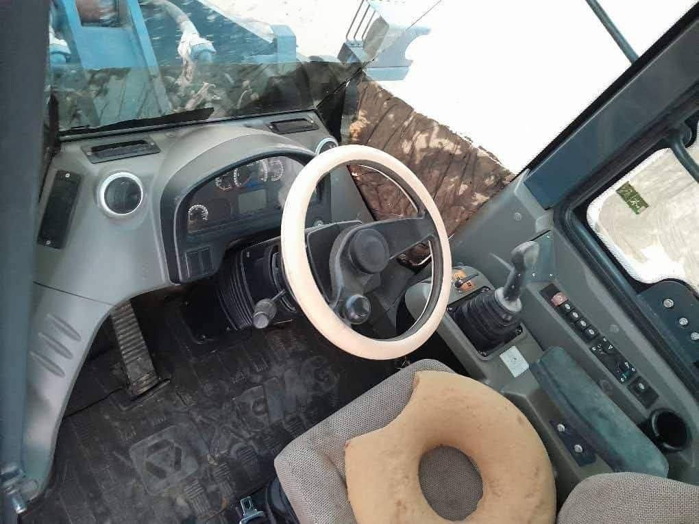 CMG loader for sale in Giza, CMG 50 model 2004 located in Giza, the best site for selling trucks and heavy equipment in Egypt