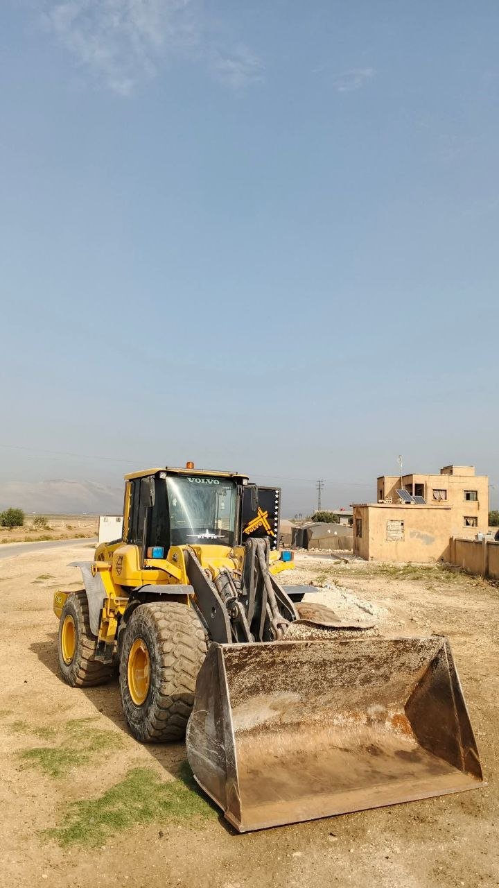 VOLVO loader for sale in Beheira, VOLVO L120F model 2008 available in Beheira, the best site for selling trucks and heavy equipment in Egypt