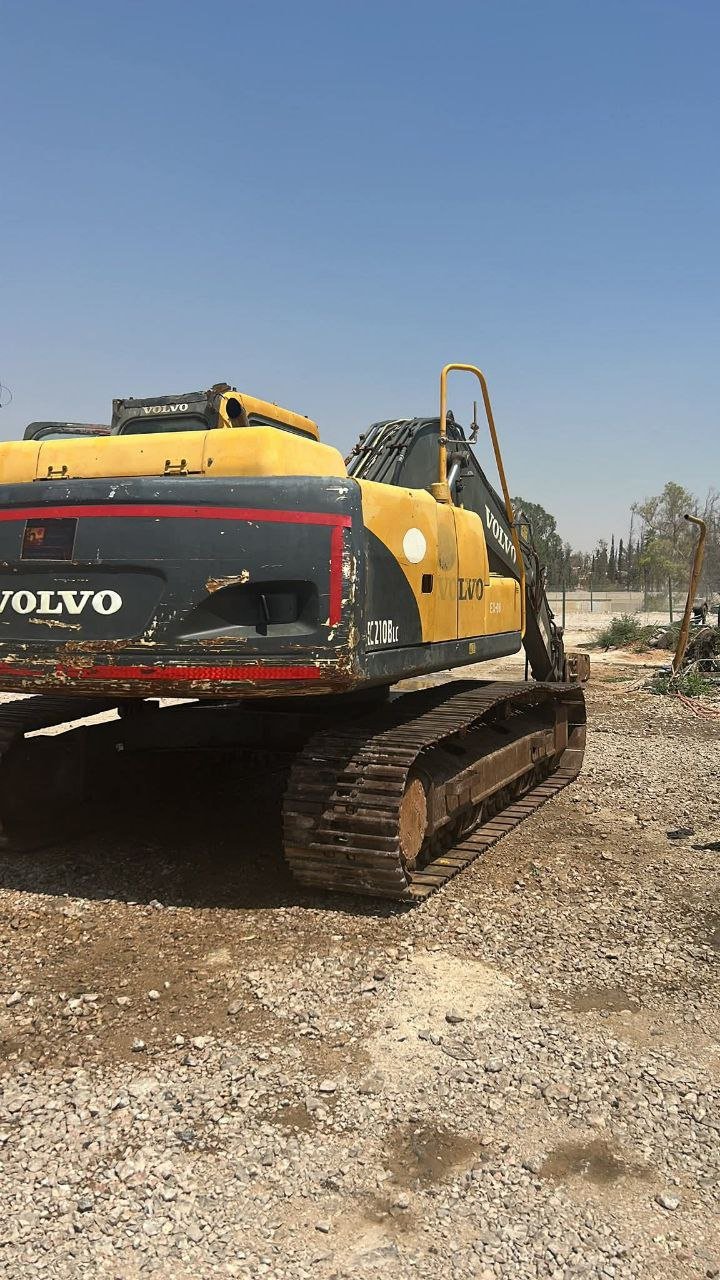 Volvo excavator for sale in Mansoura, Volvo 210 model 2016 located in Mansoura, the best site for selling trucks and heavy equipment in Egypt