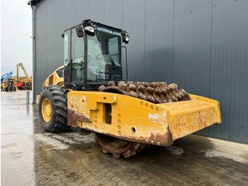 CAT Roller for sale in Mansoura, CAT CP76 model 2011 available in Mansoura, the best site for selling trucks and heavy equipment in Egypt