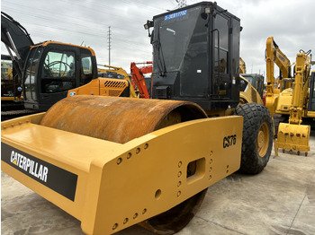 CATERPILLAR crusher for sale in Mansoura, CATERPILLAR CS76 model 2002 located in Mansoura, the best site for selling trucks and heavy equipment in Egypt