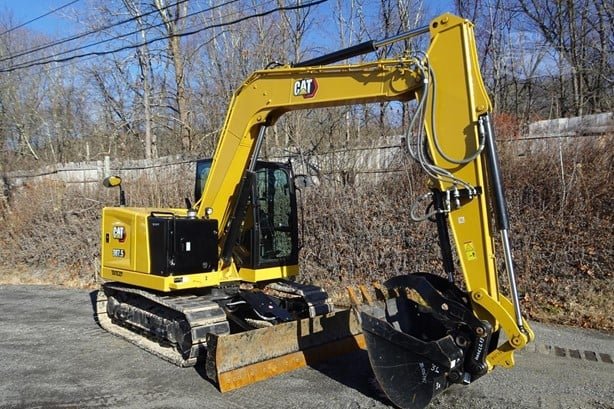 حفار CATERPILLAR للبيع في القاهرة,  CATERPILLAR 307.5 موديل 2022 تواجد القاهرة, أفضل موقع لبيع الشاحنات والمعدات الثقيلة في مصر