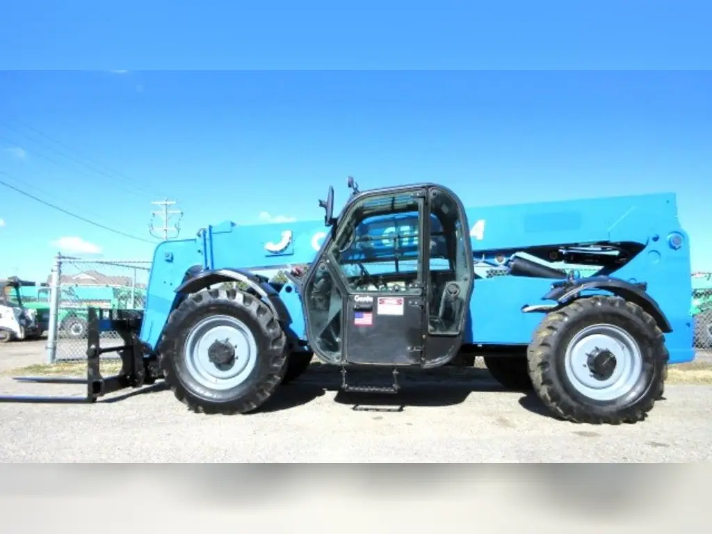 GTH Telescopic Crane for sale in Cairo, GTH 844D model 2015 located in Cairo, the best site for selling trucks and heavy equipment in Egypt