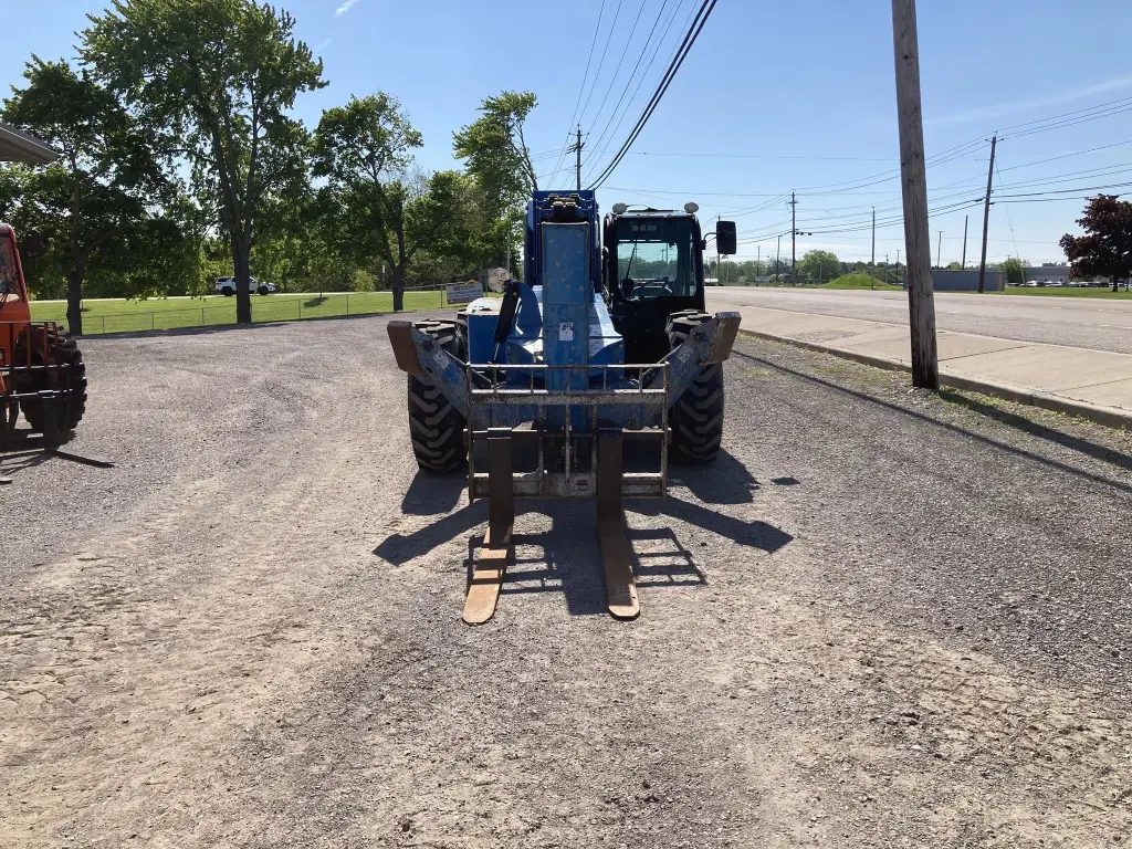 ونش تلسكوبي GENIE للبيع في المنصورة,  GENIE GTH1056 موديل 2014 تواجد المنصورة, أفضل موقع لبيع الشاحنات والمعدات الثقيلة في مصر