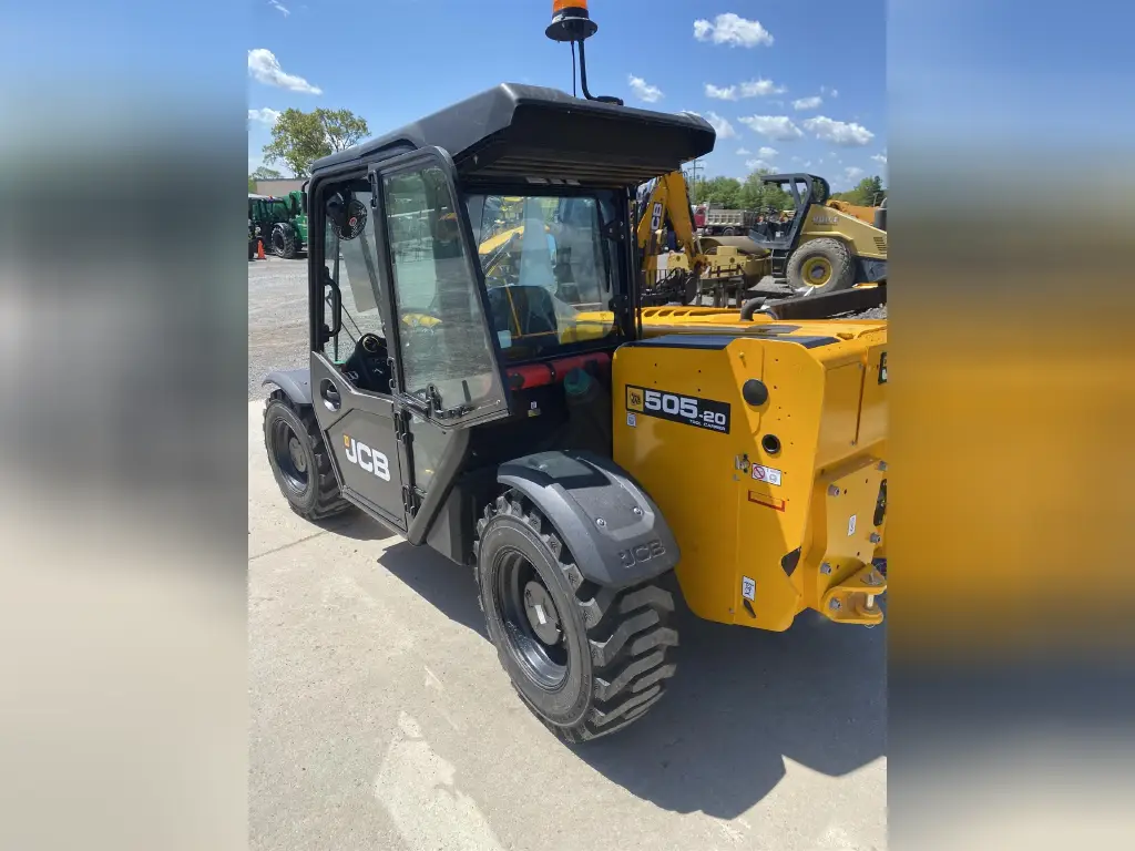ونش تلسكوبي JCB للبيع في المنصورة,  JCB 505-20TC موديل 2024 تواجد المنصورة, أفضل موقع لبيع الشاحنات والمعدات الثقيلة في مصر