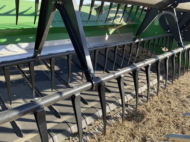 حصادة DEERE للبيع في المنصورة,  DEERE 645FD موديل 2016 تواجد المنصورة, أفضل موقع لبيع الشاحنات والمعدات الثقيلة في مصر