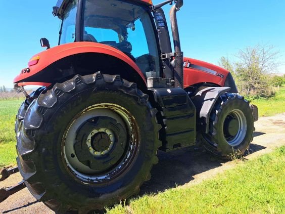 Case Harvester for sale in Cairo, Case 340 model 2011 located in Cairo, the best site for selling trucks and heavy equipment in Egypt