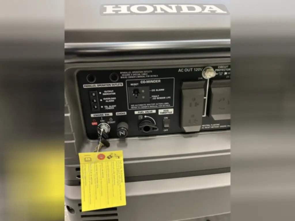 مولد Honda للبيع في القاهرة,  Honda EU3000is موديل 2023 تواجد القاهرة, أفضل موقع لبيع الشاحنات والمعدات الثقيلة في مصر