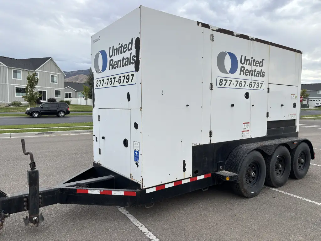 CUMMINS generator for sale in Mansoura, CUMMINS C300D6Rs, 2015 model, located in Mansoura. The best site for selling trucks and heavy equipment in Egypt.