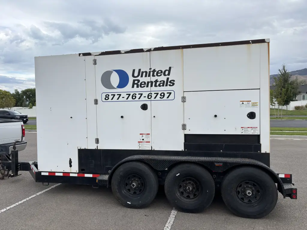 CUMMINS generator for sale in Mansoura, CUMMINS C300D6Rs, 2015 model, located in Mansoura. The best site for selling trucks and heavy equipment in Egypt.