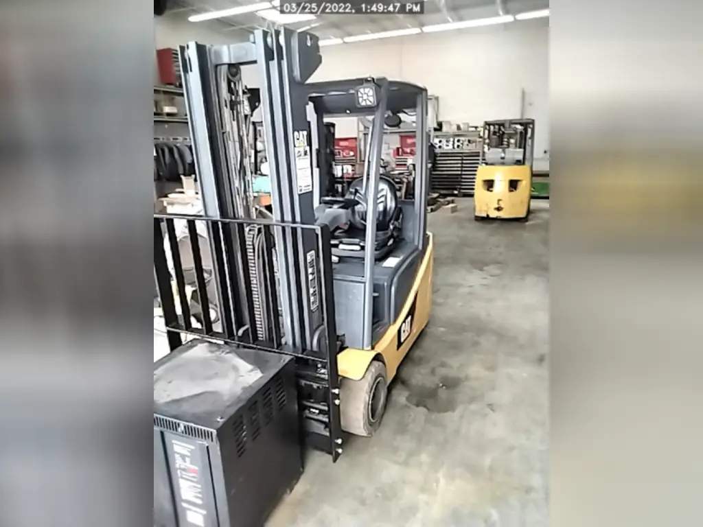 كلارك CAT للبيع في المنصورة,  CAT 2ET4000s موديل 2010 تواجد المنصورة, أفضل موقع لبيع الشاحنات والمعدات الثقيلة في مصر