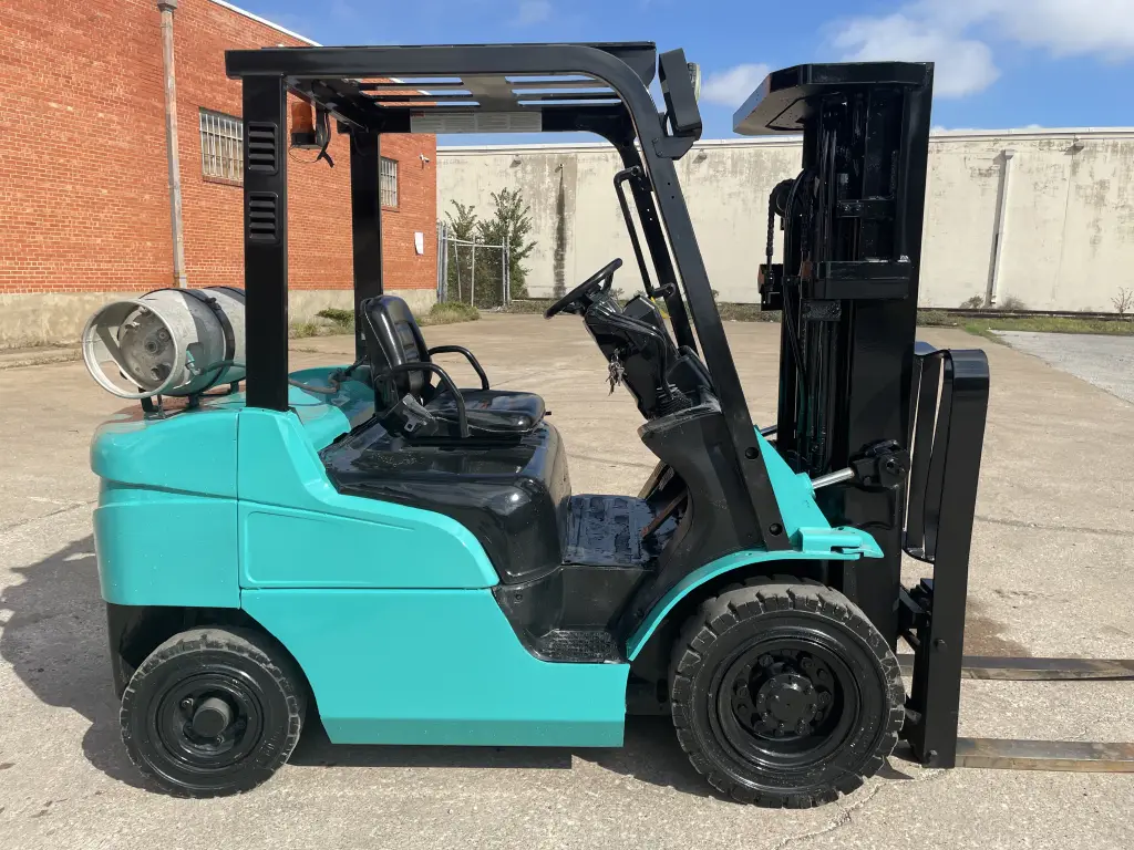 كلارك MITSUBISHI للبيع في المنصورة,  MITSUBISHI FG25Ns موديل 2021 تواجد المنصورة, أفضل موقع لبيع الشاحنات والمعدات الثقيلة في مصر