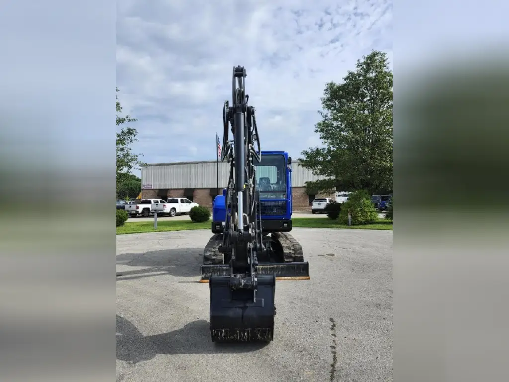 BLU Excavator for sale in Giza, BLU B60s 2025 model available in Giza, the best site for selling trucks and heavy equipment in Egypt