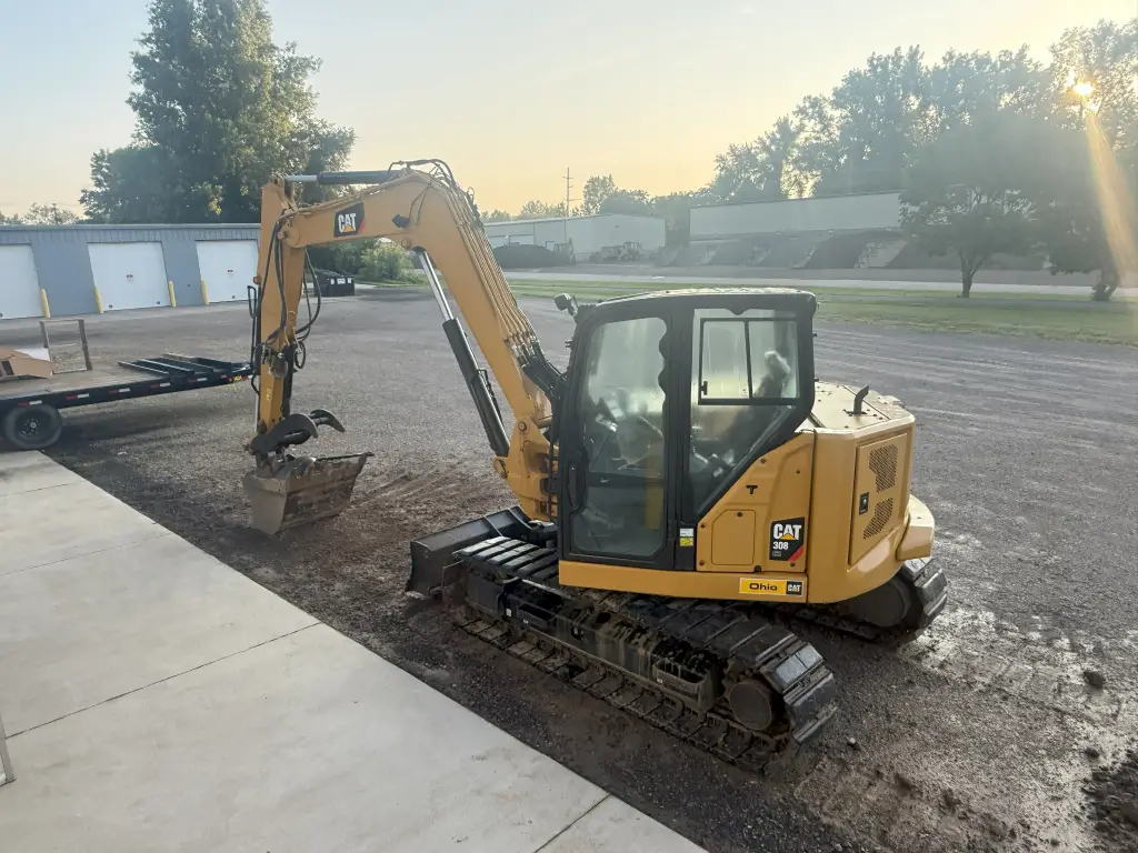 Caterpillar Excavator for sale in Giza, Caterpillar 308CCRS, 2020 model, located in Giza, the best site for selling trucks and heavy equipment in Egypt