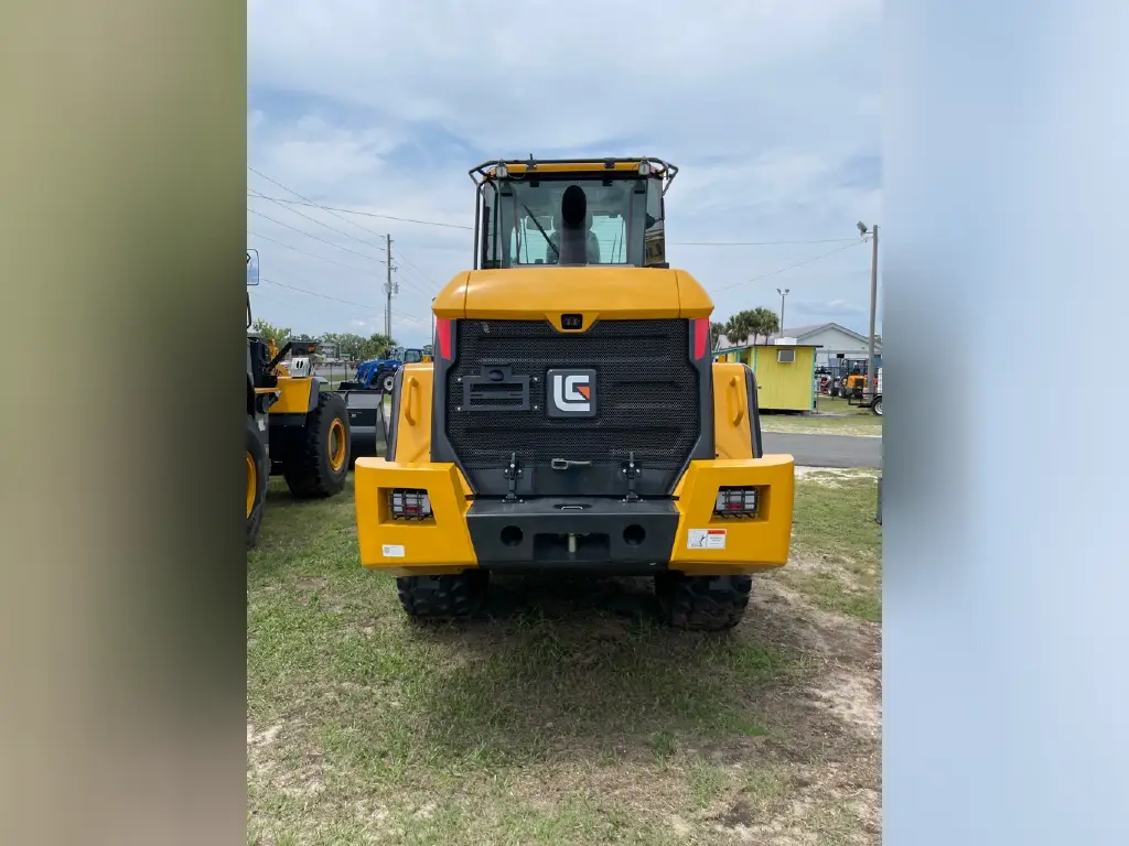 LuiGong loader for sale in Giza, LuiGong 838H model 2022 located in Giza, the best site for selling trucks and heavy equipment in Egypt