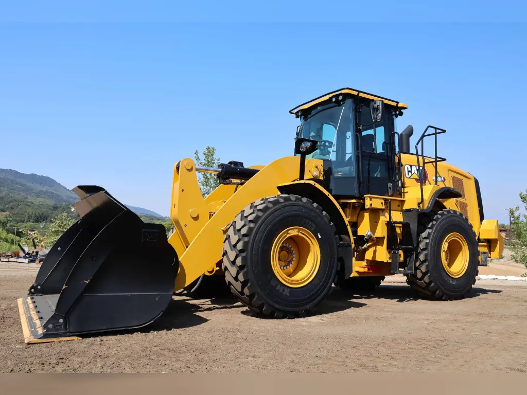 لودر Caterpillar للبيع في الجيزة, Caterpillar 950Ms موديل 2020 تواجد الجيزة, أفضل موقع لبيع الشاحنات والمعدات الثقيلة في مصر