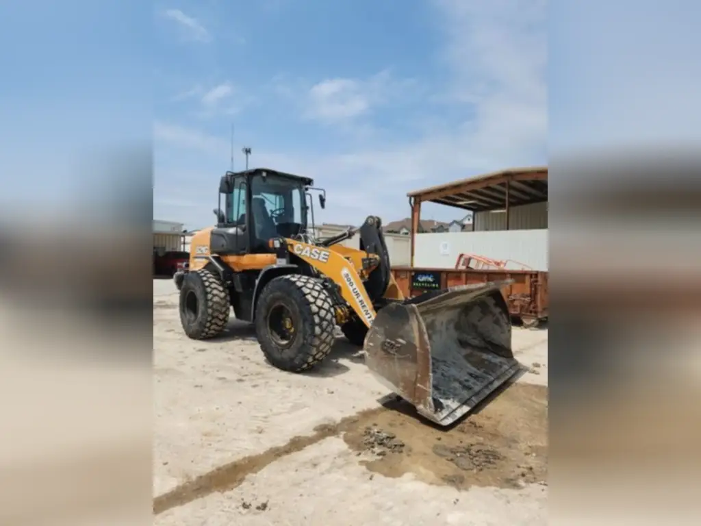 CASE loader for sale in Cairo, CASE 621Gs model 2019 available in Cairo, the best site for selling trucks and heavy equipment in Egypt