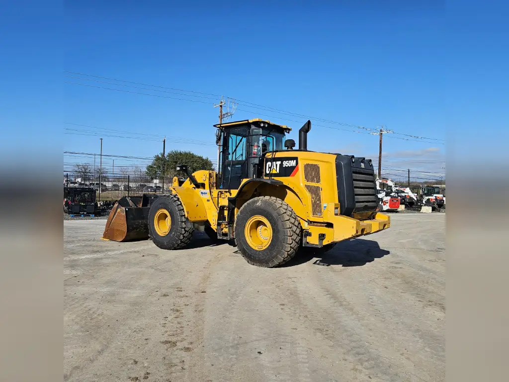 CATERPILLAR loader for sale in Cairo, CATERPILLAR 950Ms model 2019, located in Cairo, the best site for selling trucks and heavy equipment in Egypt