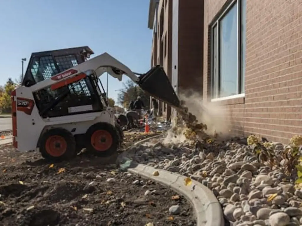 Bobcat skid loader for sale in Mansoura, Bobcat S70s model 2024 available in Mansoura, the best site for selling trucks and heavy equipment in Egypt