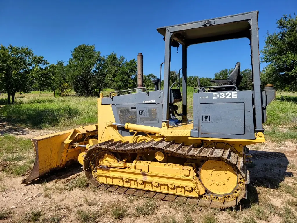 DEERE Bulldozer for sale in Asyut, DEERE 640K, 2022 model, located in Asyut. The best site for selling trucks and heavy equipment in Egypt.