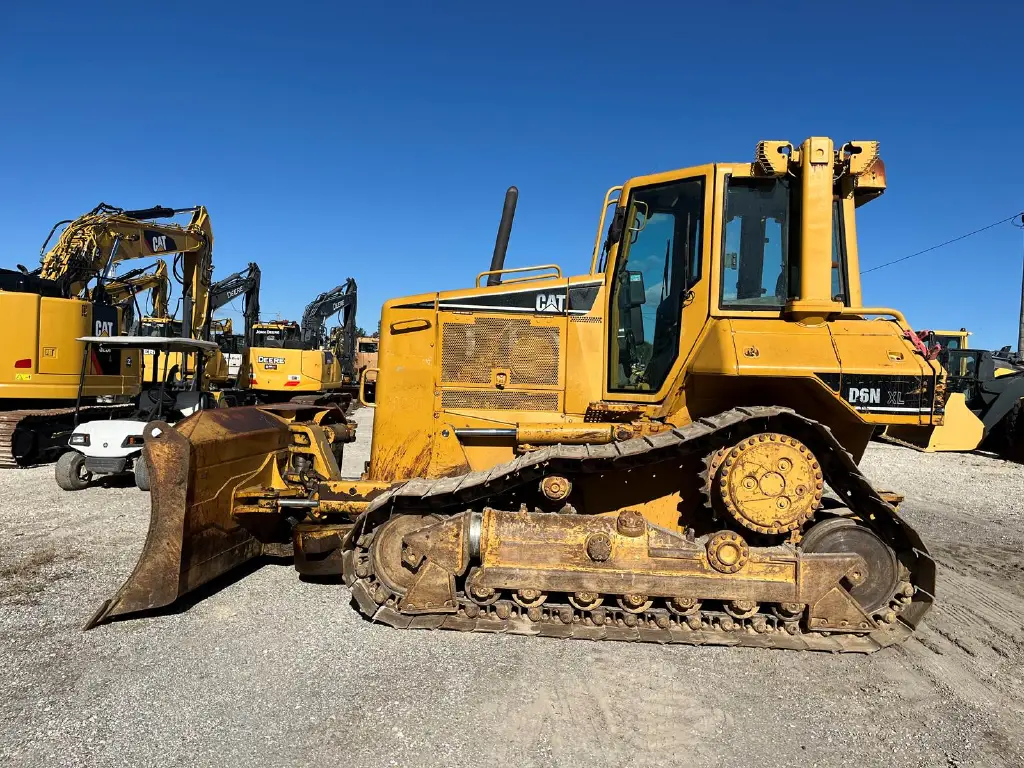 CATERPILLAR Bulldozer for sale in Cairo, CATERPILLAR D6N model 2004 located in Cairo, the best site for selling trucks and heavy equipment in Egypt
