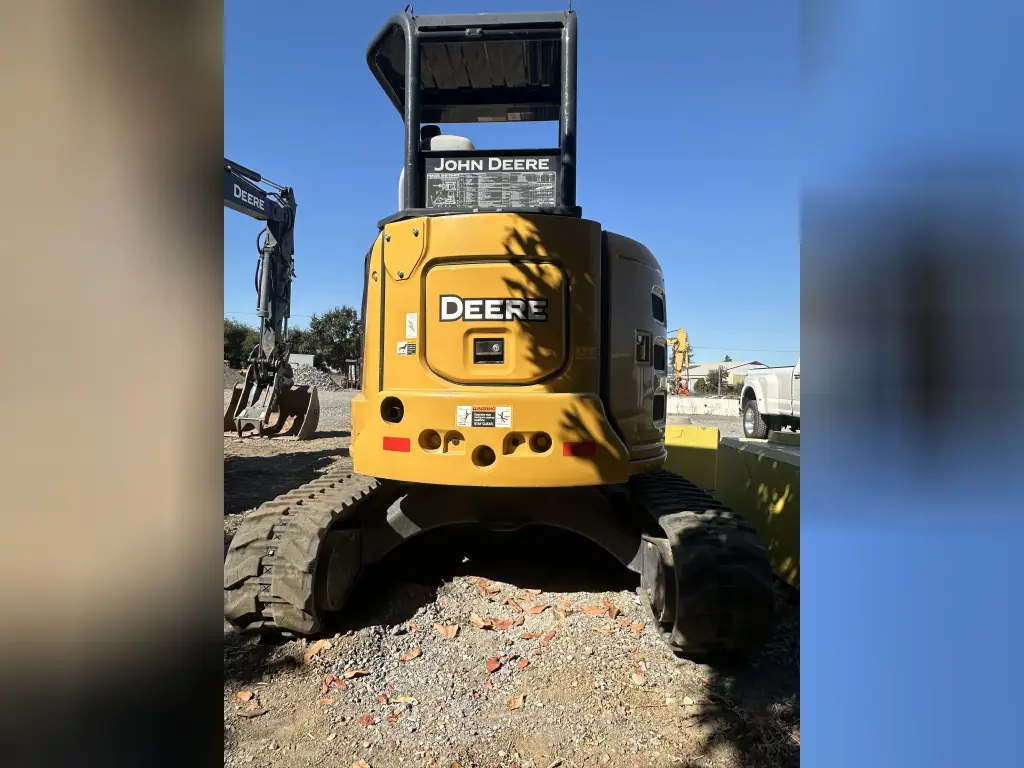 Deere excavator for sale in Cairo, Deere 35 model 2019 available in Cairo, the best site for selling trucks and heavy equipment in Egypt