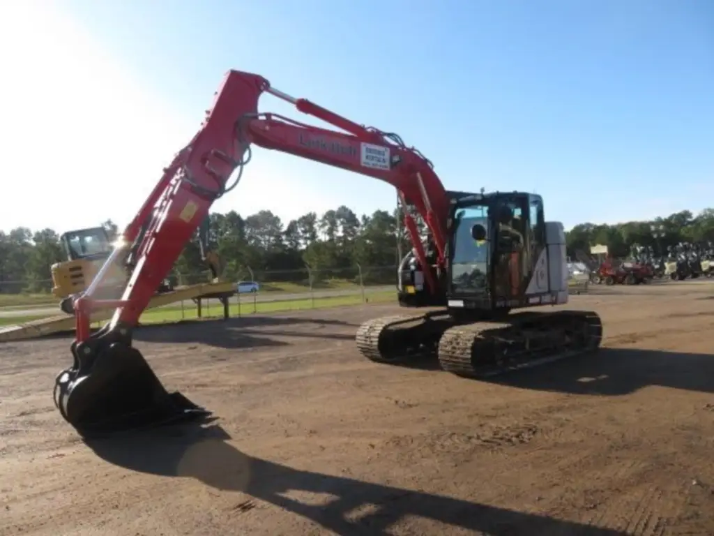 LINK excavator for sale in Cairo, LINK 145 model 2022 located in Cairo, the best site for selling trucks and heavy equipment in Egypt
