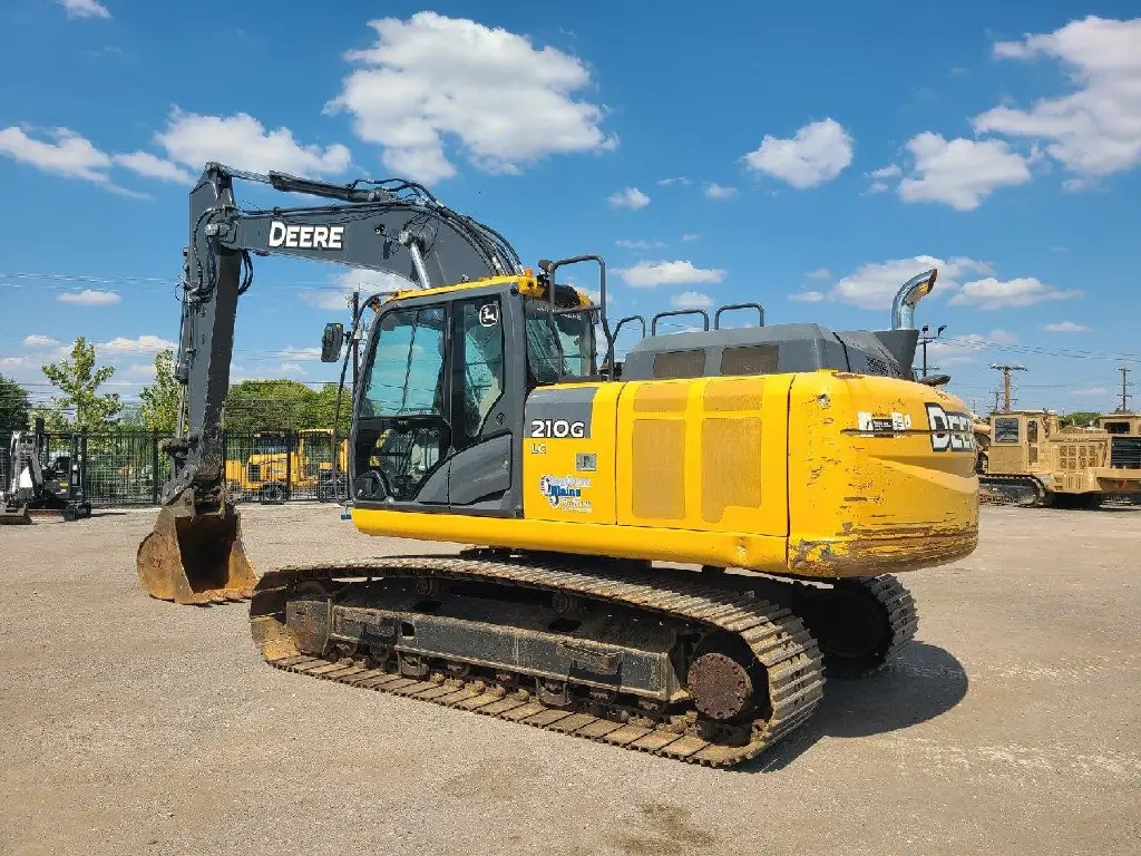 DEERE excavator for sale in Cairo, DEERE 210G model 2019 located in Cairo, the best site for selling trucks and heavy equipment in Egypt