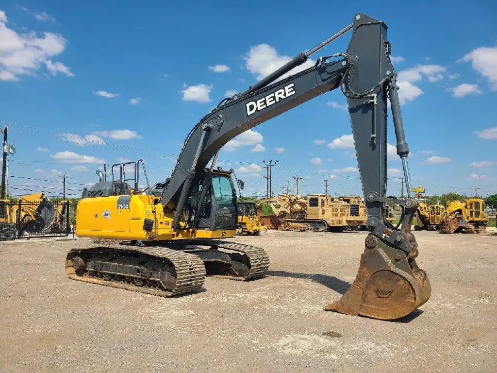 DEERE excavator for sale in Cairo, DEERE 210G model 2019 located in Cairo, the best site for selling trucks and heavy equipment in Egypt