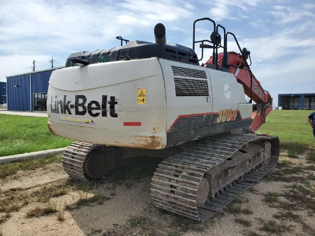 حفار DEERE للبيع في القاهرة, DEERE 300 موديل 2019 تواجد القاهرة, أفضل موقع لبيع الشاحنات والمعدات الثقيلة في مصر